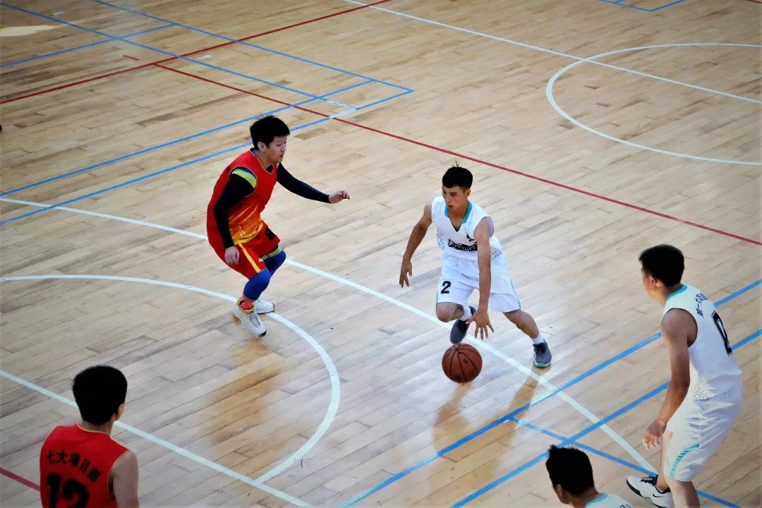 篮球比赛规则基础知识 打篮球必知的13个基本规则